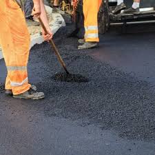 Best Asphalt Driveway Installation  in Beverly, NJ